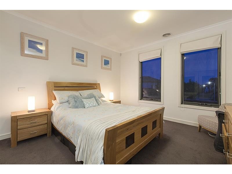 4 Linton  Place, Mulgrave VIC 3170