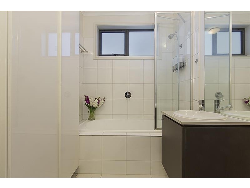 4 Linton  Place, Mulgrave VIC 3170