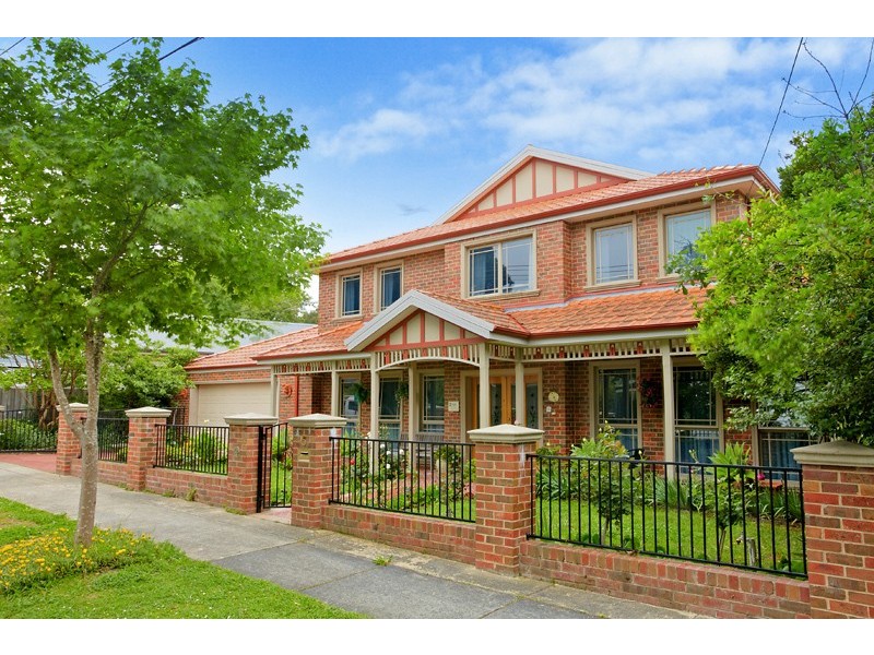 5 Rosstrevor Crescent, Mitcham VIC 3132
