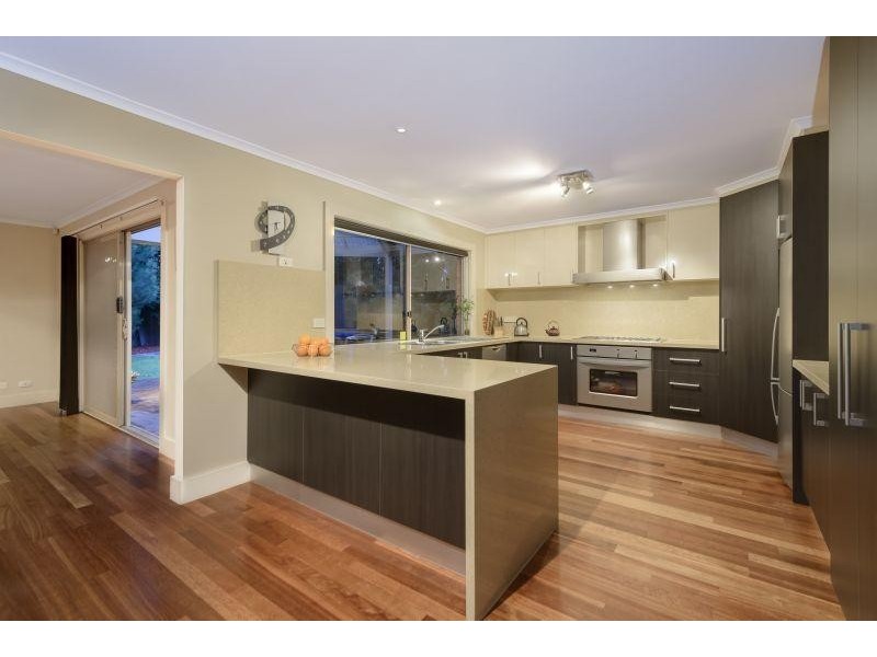 37 Blanton Drive, Mulgrave VIC 3170