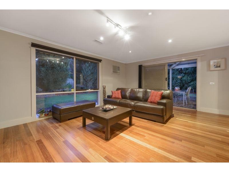 37 Blanton Drive, Mulgrave VIC 3170