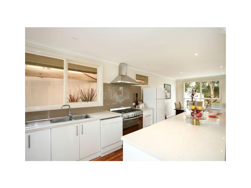 27 Brendale Avenue, Blackburn North VIC 3130