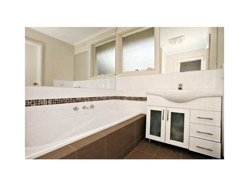 27 Brendale Avenue, Blackburn North VIC 3130