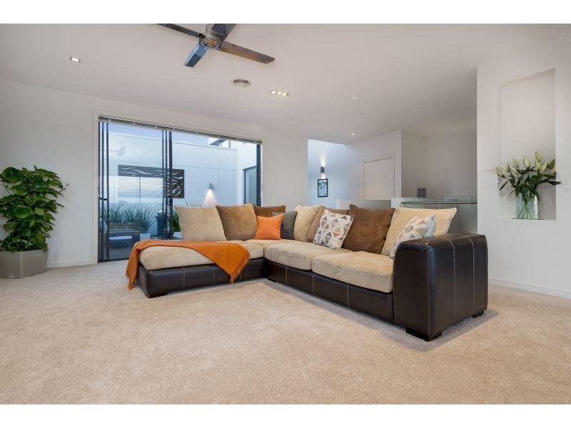 36 Waverley Park Drive, Mulgrave VIC 3170