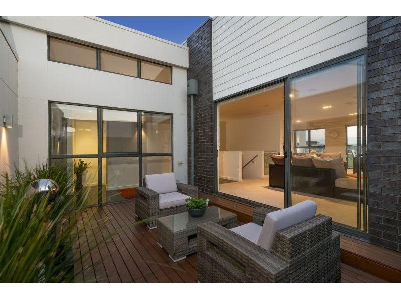 36 Waverley Park Drive, Mulgrave VIC 3170