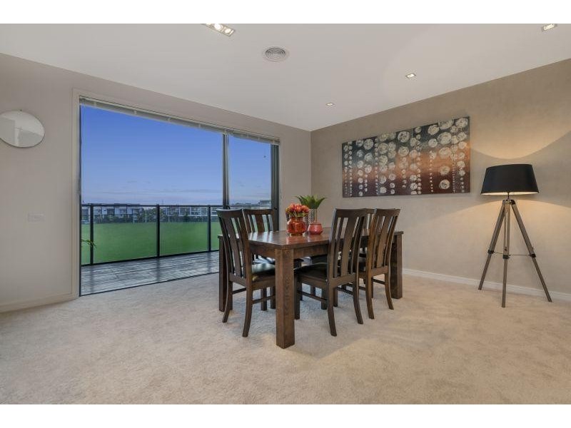 36 Waverley Park Drive, Mulgrave VIC 3170