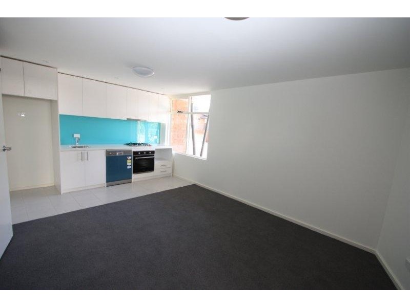 8/1650 Dandenong Road, Oakleigh East VIC 3166