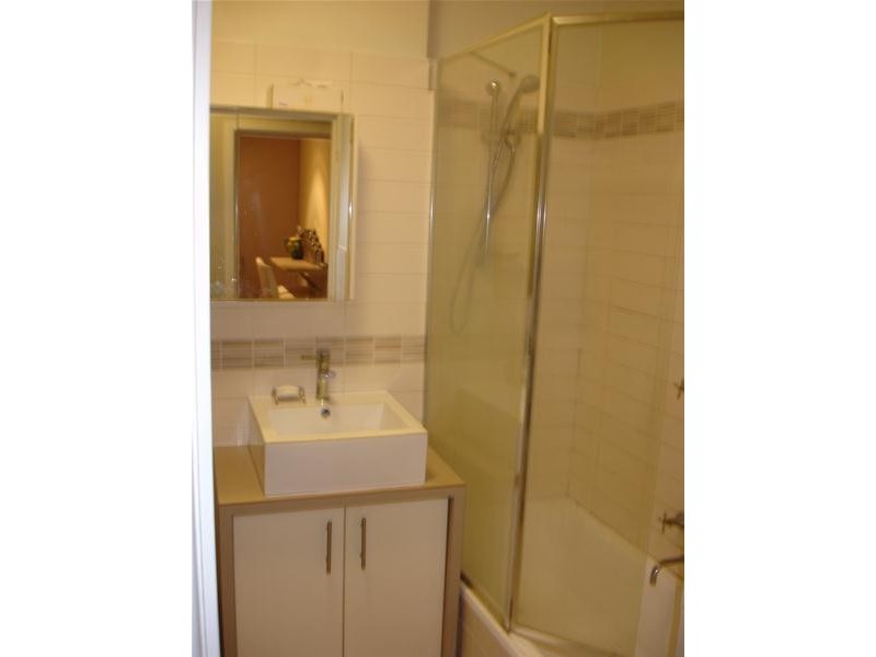 4/52 Canterbury Road, Middle Park VIC 3206