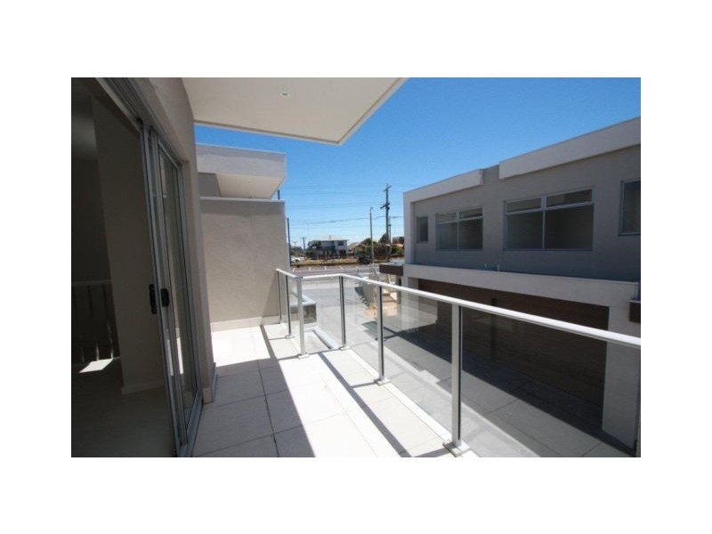 8/422 Station Street, Bonbeach VIC 3196