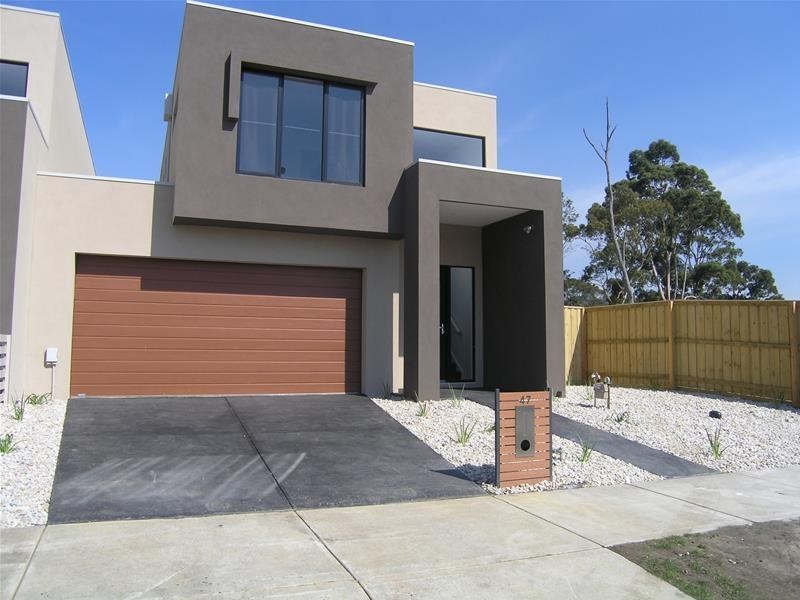 47 Willow Glen Boulevard, Cranbourne VIC 3977
