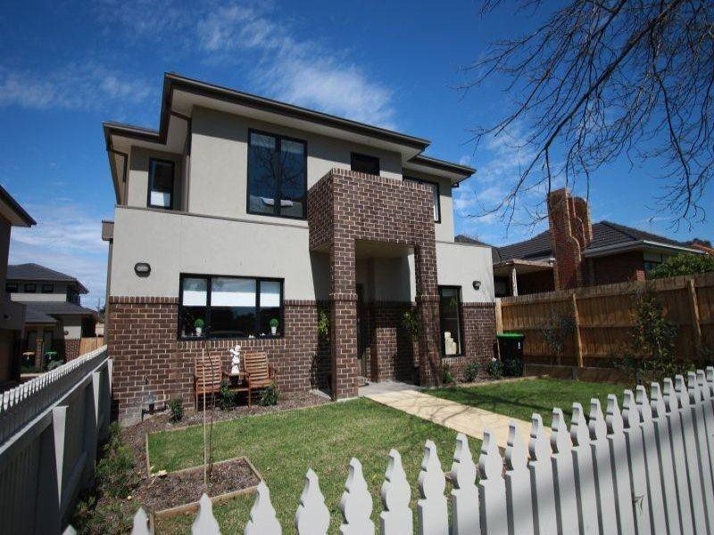 104 Bernard Street, Cheltenham VIC 3192