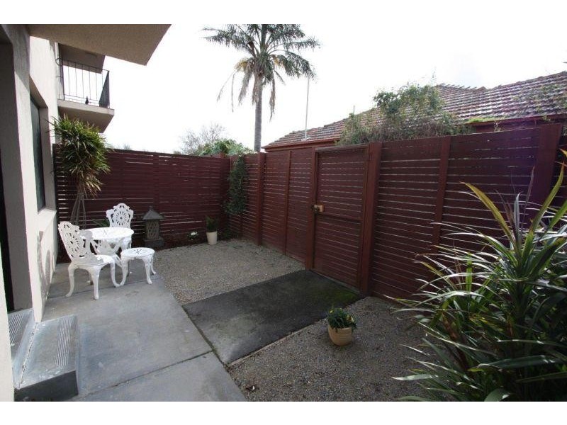 3/807 Sydney Road, Coburg North VIC 3058