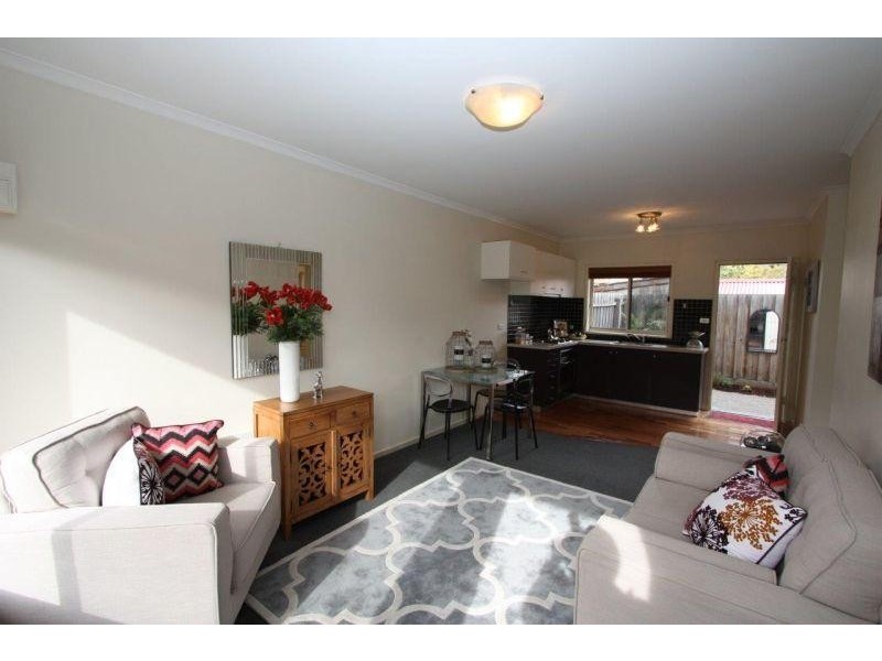 3/807 Sydney Road, Coburg North VIC 3058