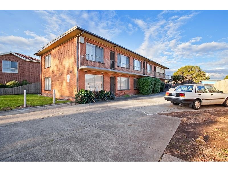 3/9 Macartney Street, Reservoir VIC 3073
