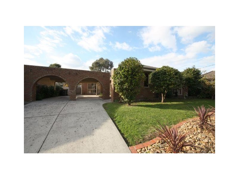 49 Calderwood Avenue, Wheelers Hill VIC 3150