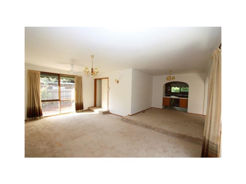 49 Calderwood Avenue, Wheelers Hill VIC 3150