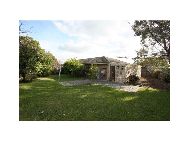 49 Calderwood Avenue, Wheelers Hill VIC 3150