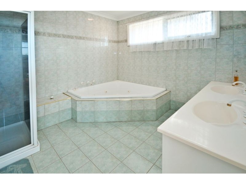 22 Dougherty Court, Mulgrave VIC 3170