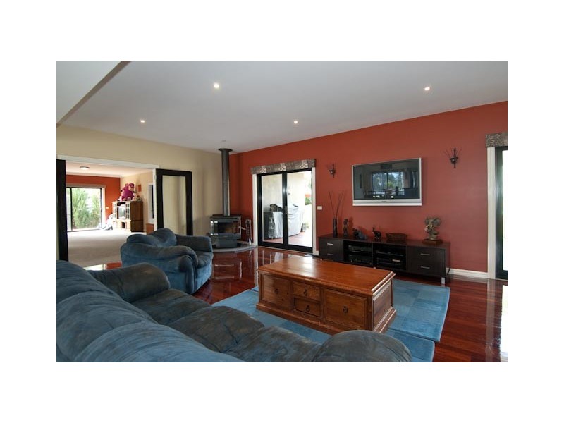 57 Wellington Road, Wandin North VIC 3139