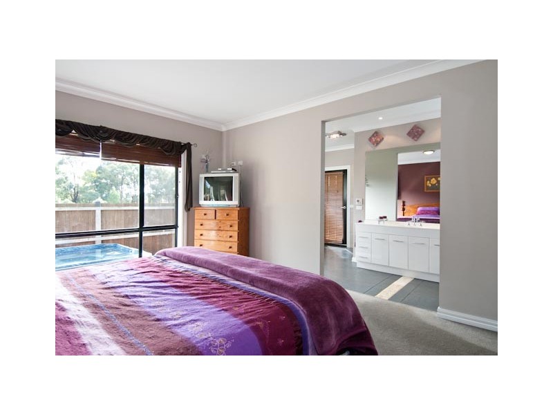 57 Wellington Road, Wandin North VIC 3139