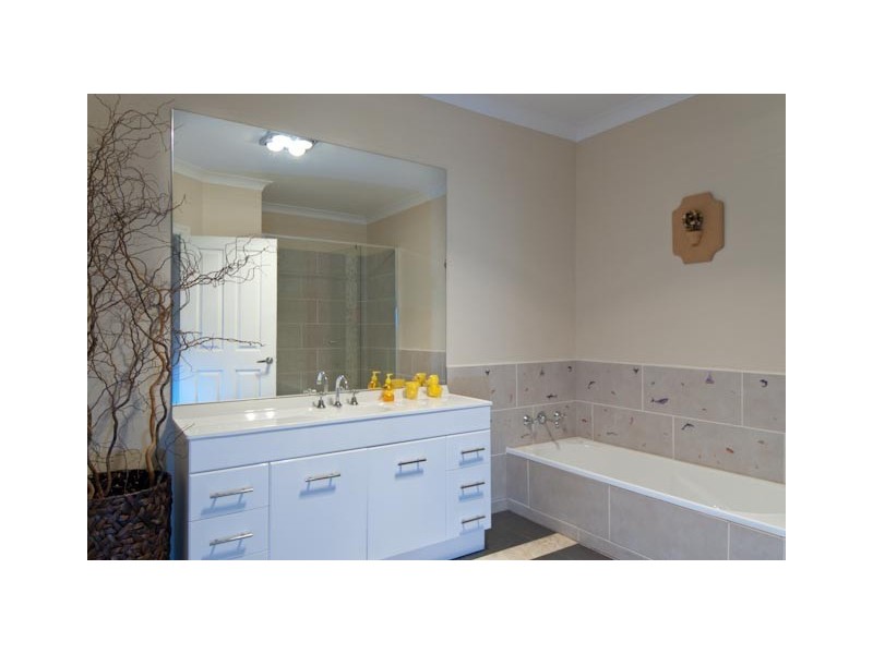 57 Wellington Road, Wandin North VIC 3139