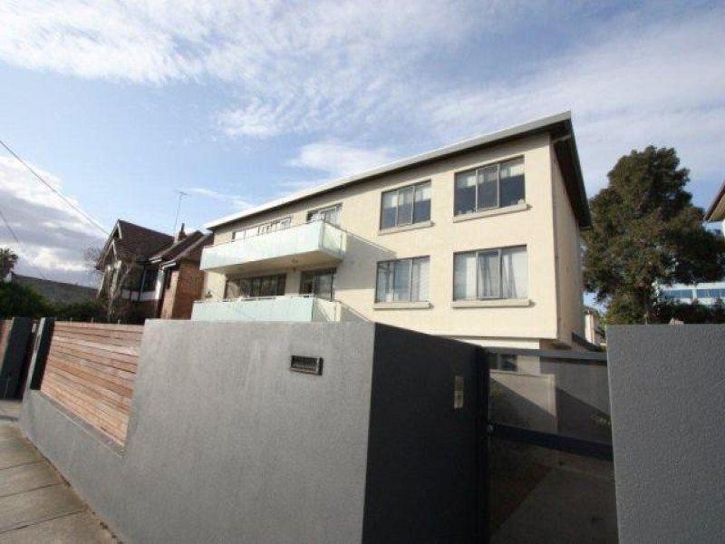 4/7 Ross Street, Elsternwick VIC 3185