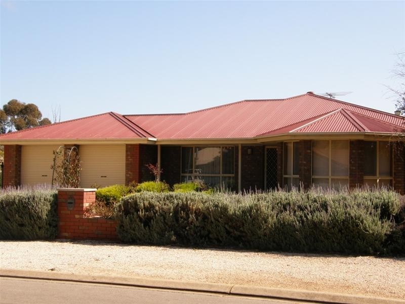 3 Liverpool Drive, Strathalbyn SA 5255