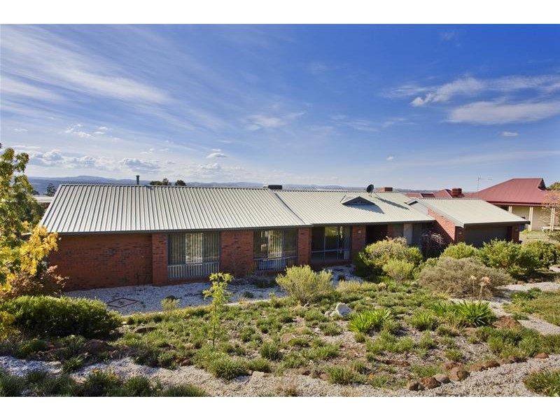 18 Manning Boulevard, Darley VIC 3340