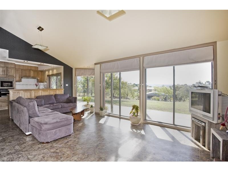 18 Manning Boulevard, Darley VIC 3340