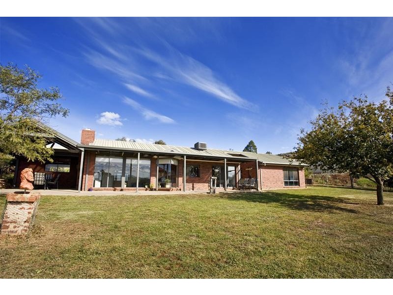 18 Manning Boulevard, Darley VIC 3340