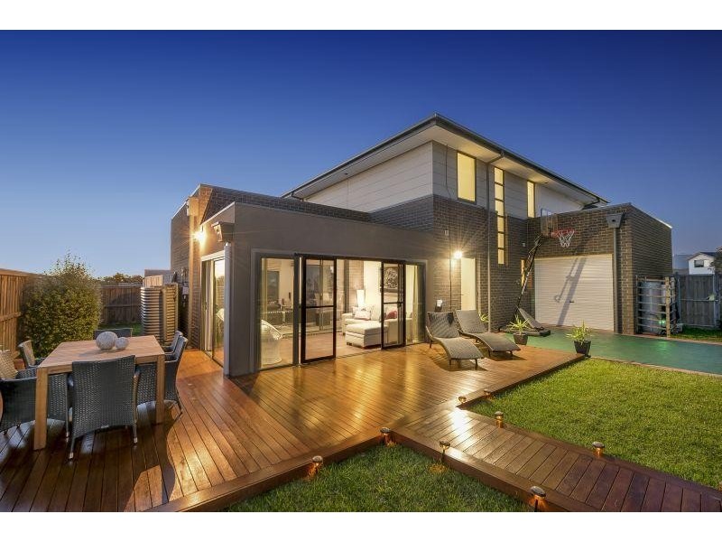 35 Exhibition Drive, Mulgrave VIC 3170