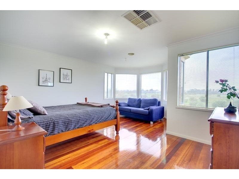 11 Eliza Close, Williamstown VIC 3016