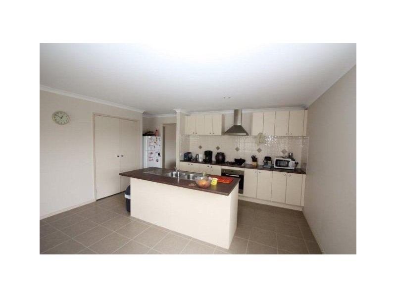 17 Coombes Court, Point Cook VIC 3030