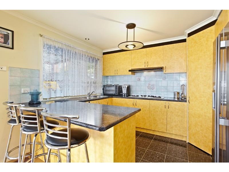 8 Minton Walk, Narre Warren South VIC 3805