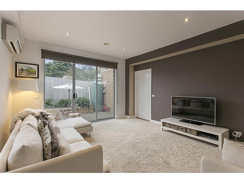 2/27 Cash Grove, Mount Waverley VIC 3149