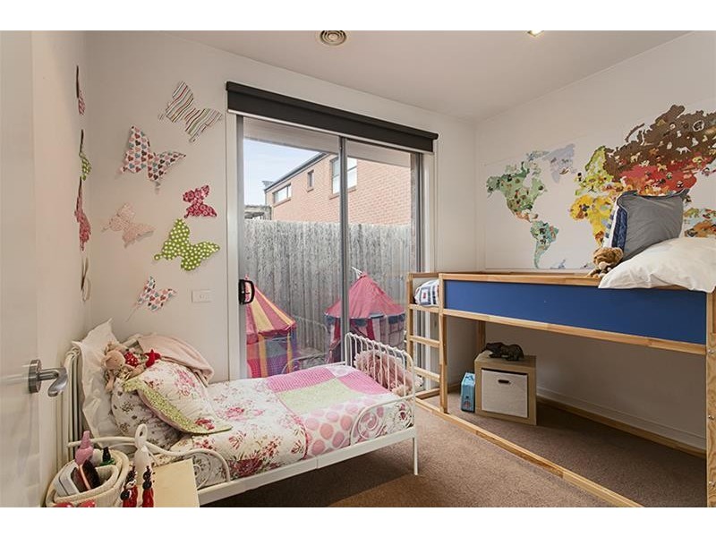 2/27 Cash Grove, Mount Waverley VIC 3149