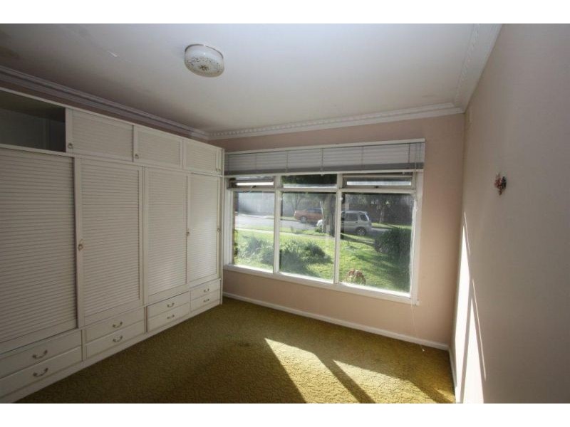 2 Folkestone Road, Glen Waverley VIC 3150