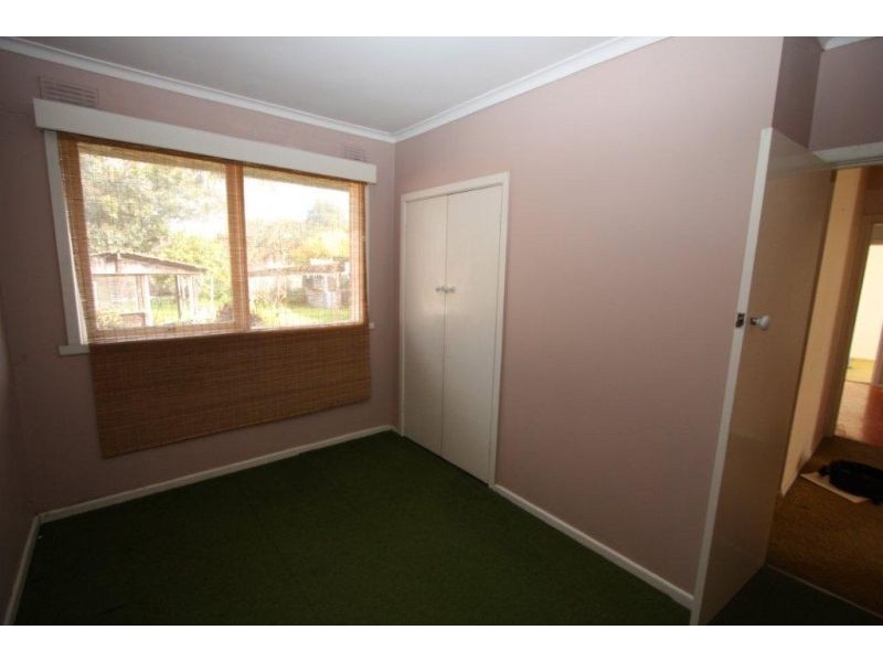 2 Folkestone Road, Glen Waverley VIC 3150