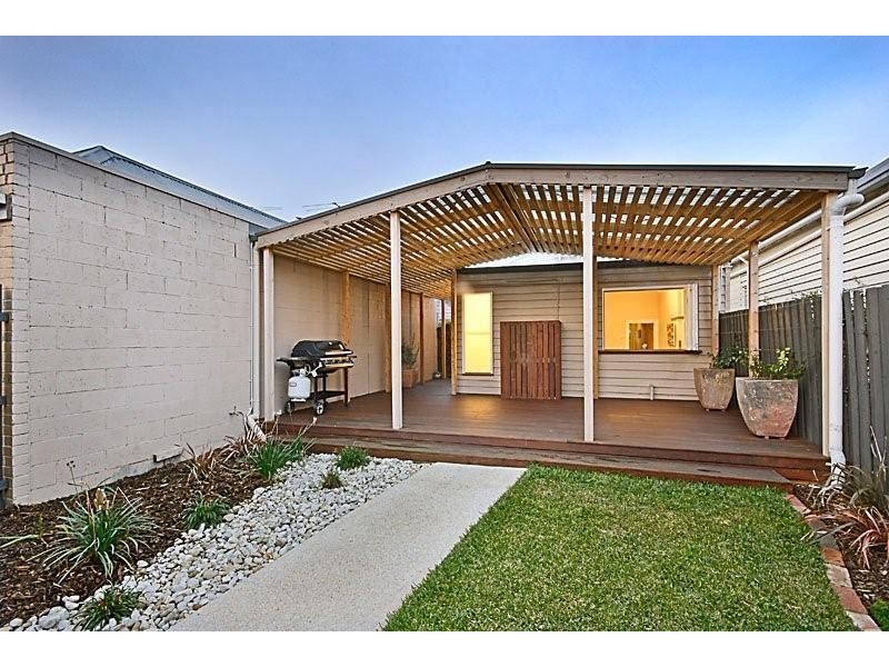 12 Alfred Street, Seddon VIC 3011