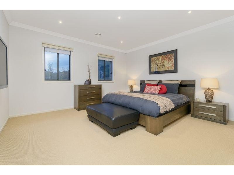 22 Cookson Way, Burwood VIC 3125