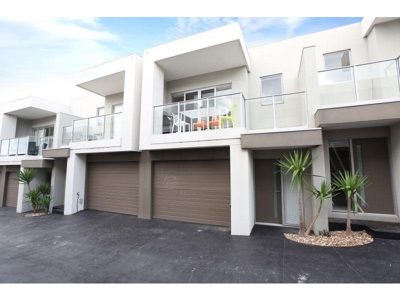 10/422 Station Street, Bonbeach VIC 3196