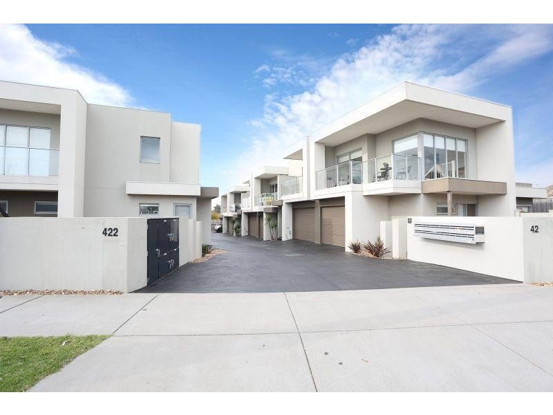 10/422 Station Street, Bonbeach VIC 3196