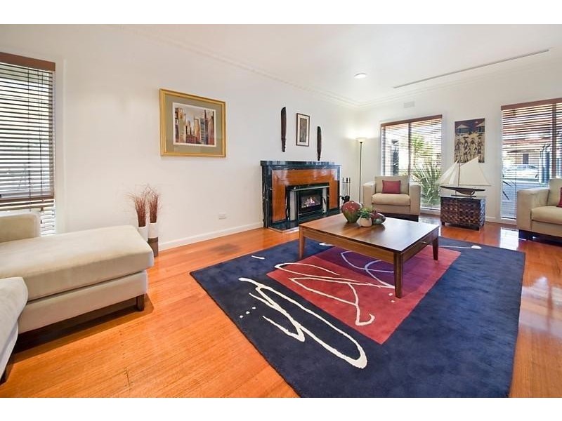 10 Sea Parade, Mentone VIC 3194