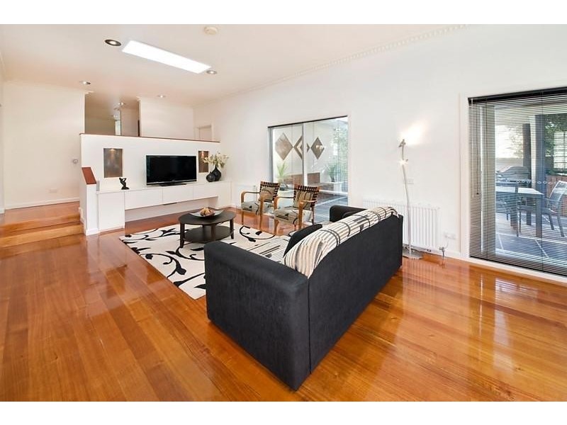 10 Sea Parade, Mentone VIC 3194