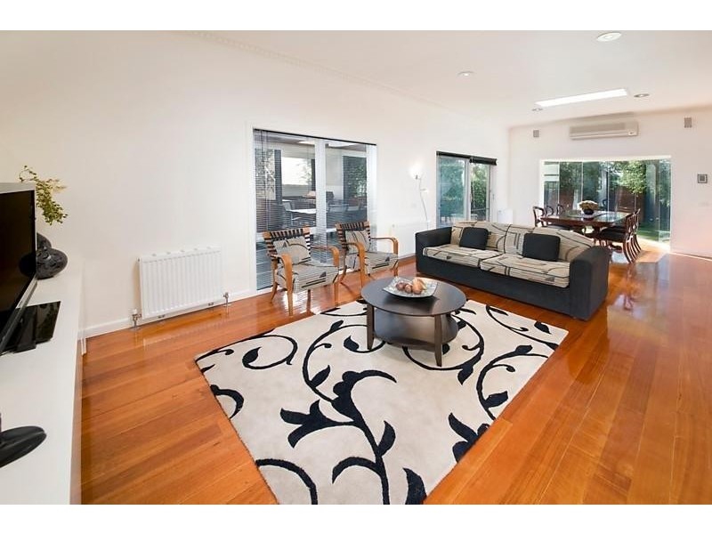 10 Sea Parade, Mentone VIC 3194