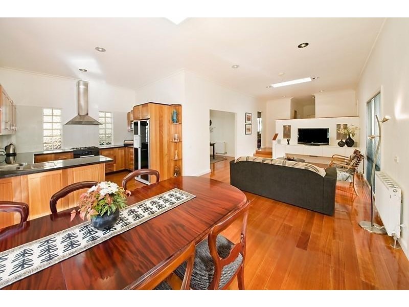 10 Sea Parade, Mentone VIC 3194