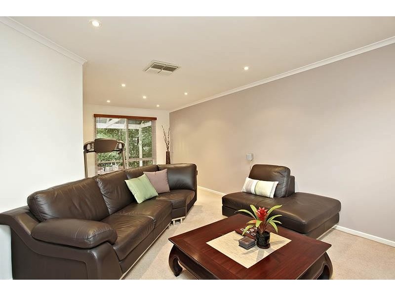 2/61 Edward Street, Macleod VIC 3085