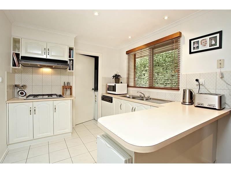 2/61 Edward Street, Macleod VIC 3085