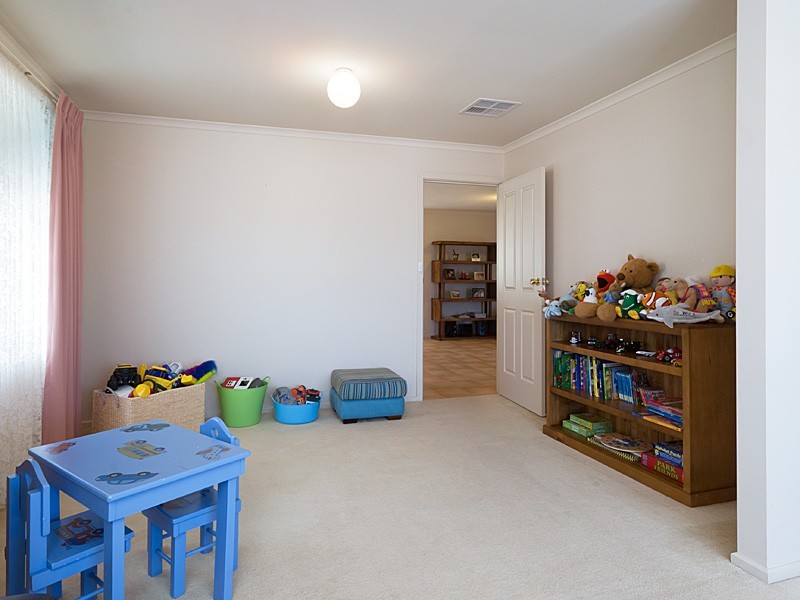 90 Grevillea Way, Woodside SA 5244