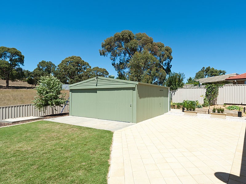 90 Grevillea Way, Woodside SA 5244